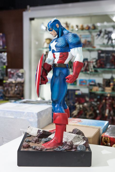 Captain America Statue, Captain America Toys, Marvel Statues, Character Statue, Toy Ideas, Figure Collection, King Art, Thundercats, Moon Knight