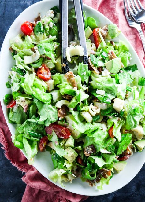 Texas Bibb Salad - Tipps in the Kitch Texas Salad Recipes, Texas Salad, Bibb Salad, Bibb Lettuce, Vinaigrette Salad, Southern States, State Foods, Tossed Salad, Lettuce Salad