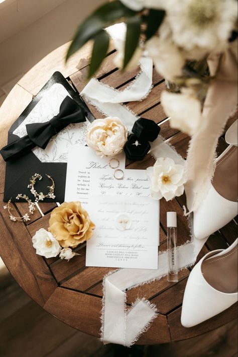 Bridal Flatlay Style Inspiration, Photography Details Wedding, Minimalist Wedding Flatlay, Flatlays Photography Wedding, Flat Lays Wedding Photography, Flatlay Wedding Details Bride, Wedding Details Box For Photographer, Wedding Detail Shots Invitation, Wedding Stationary Photography