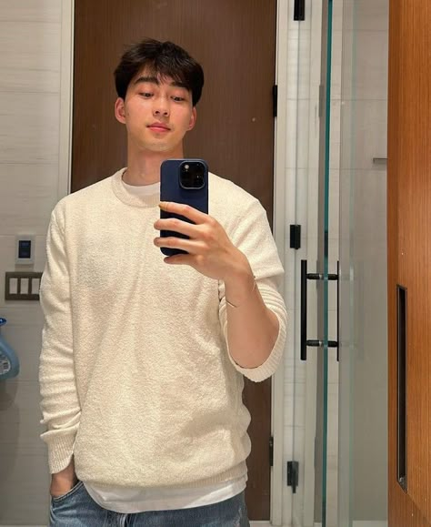 Hot Chinese Guys, Fred Liu, Boyfriend Hair, Inspo People, Hair Boy, Boy Hair, Twisted Series, Mens Casual Dress Outfits, Ideal Man