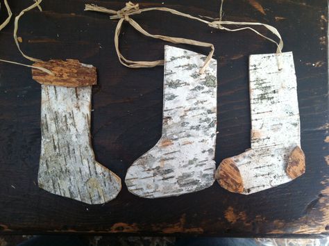 Birch bark stocking ornaments Tree Bark Projects, Birch Bark Crafts Diy, Birchbark Crafts, Indigenous Christmas, Birch Crafts, Birch Bark Decor, Birch Decor, Tree Bark Crafts, Bark Idea