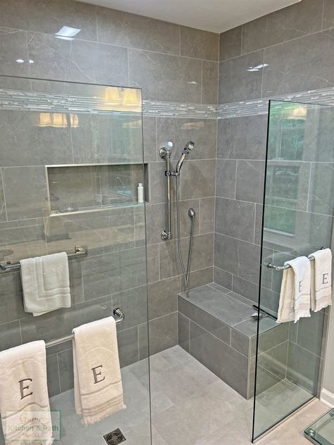 Tiled Shower Seat Ideas, Large Tiled Shower Ideas Walk In, Grey Shower Tile Ideas Wall, Master Bath Shower Large Tile, Grey Shower Floor Tile Ideas, Built In Shower Bench Ideas, 3x5 Shower With Bench, Zero Threshold Showers, Gray Walk In Shower Ideas