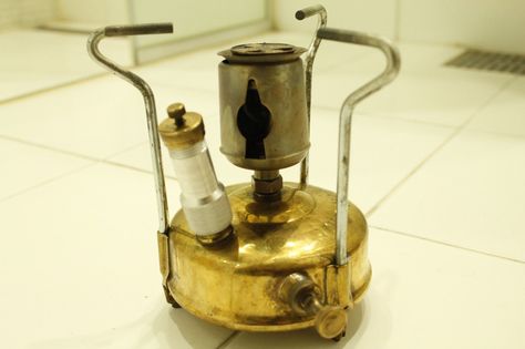 Primus Stove, Stoves For Sale, Old Stove, Camping Stove, Antique Collection, Vintage Brass, Stove, Sweden, Lanterns