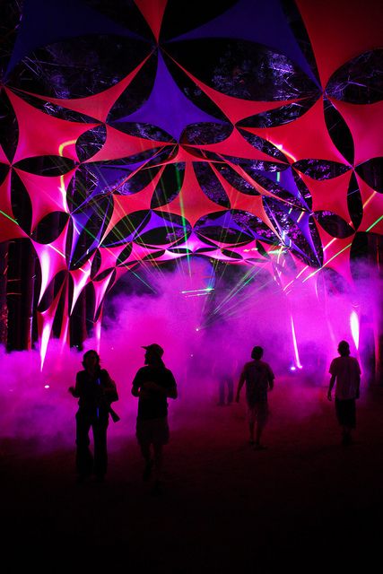 Electric Forest I presume... Creative Stage Design, Rave Decor, Neon Forest, Light Fest, Forest Festival, Dead Of Summer, Electric Forest Festival, Neon Jungle, Techno Party