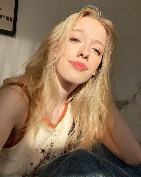 AB Mcn (@amybethmcnulty) • Instagram photos and videos Blonde Dye, Mason Thames, Amybeth Mcnulty, Anne Shirley, Anne With An E, Good Hair Day, Ig Post, Fav Celebs, Hair Day