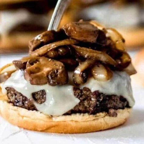 Mushroom Burgers Beef, Mushroom Hamburger Recipes, Swiss Mushroom Burger Recipes, Mushroom Swiss Burger Sauce, Mushroom Sauce For Burgers, Mushroom Swiss Burger Recipe, Burger With Mushrooms, Mushroom And Swiss Burger, Craft Burgers