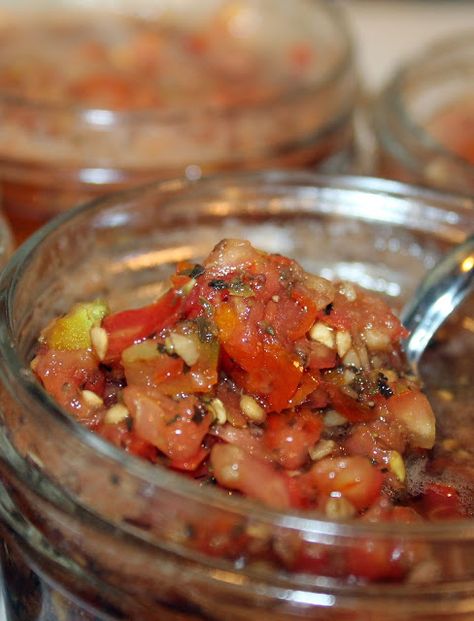 Bruschetta In A Jar, Homemade Chunky Salsa, Canning Cherry Tomatoes, Tomato Bruschetta Recipe, Salsa Canning Recipes, Canning Tomatoes Recipes, Canned Spaghetti Sauce, Easy Canning, Cherry Tomato Recipes