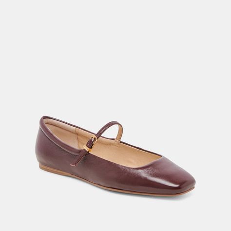 REYES BALLET FLATS CRANBERRY CRINKLE PATENT – Dolce Vita Classic Brown Ballet Flats, Elegant Brown Leather Ballet Flats, Ballet Flats Brown, Brown Leather Pointed Toe Ballet Flats, Parisian Capsule Wardrobe, Red Leather Closed Toe Ballet Flats, French Outfits, French Style Clothing, Parisienne Style