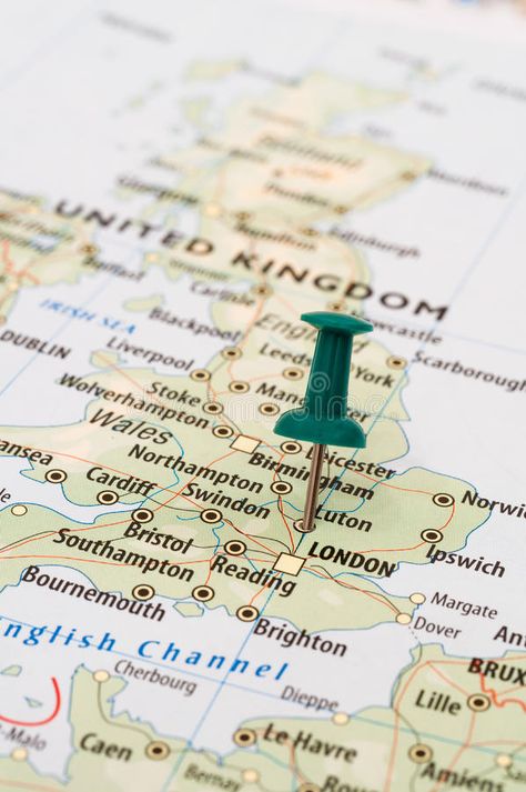 Uk Map Aesthetic, United Kingdom Aesthetic, London Map Aesthetic, Maps With Pins, England Map Illustration, Map Of Uk United Kingdom, Tourist Map Of London, Kingdom Map, Uk Map