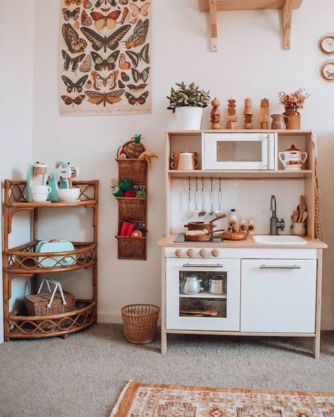 A little play kitchen corner for your Monday morning 𖤓 . . I am totally obsessed with that poster from @growing.kind and plan to get a full… Playroom Boho, Boho Playroom, Ikea Play Kitchen, Play Corner, Montessori Playroom, Play Kitchens, Toddler Playroom, Kids Play Kitchen, Kitchen Corner