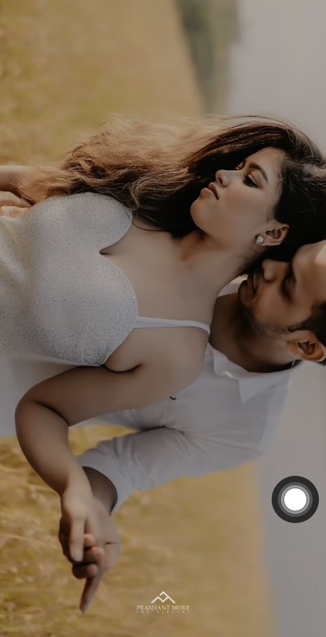 Wedding Cinematography Videos, Couples Beach Photography, Pre Wedding Photoshoot Props, Pre Wedding Photoshoot Outfit, Photoshoot Outdoor, Wedding Photoshoot Props, Pre Wedding Photoshoot Outdoor, Bride Photography Poses, Indian Wedding Photography Poses