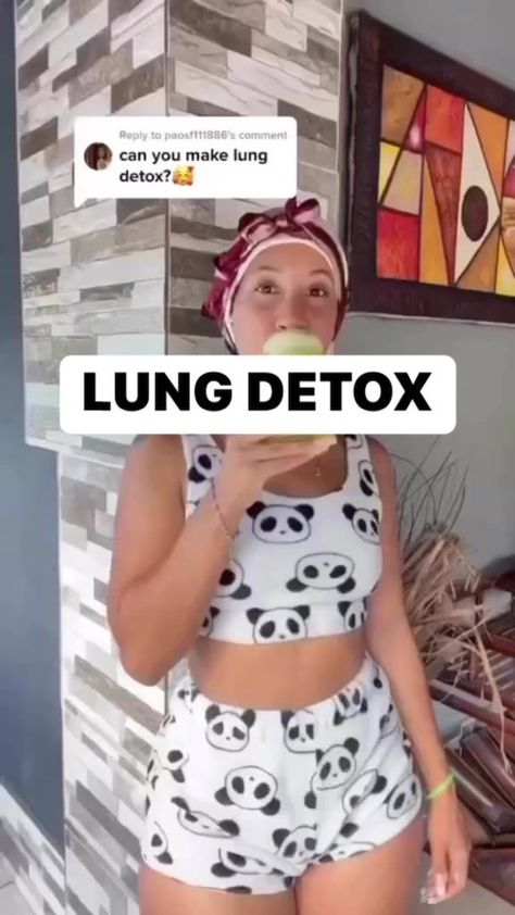 This Home Remedy Will Help You Detox Your Lungs! #lungdetox #detoxification #detoxlungs #howtodetoxlungs | Natural Healing Connection | Erykah Badu · Didn't Cha Know Lung Detox, Green Smoothie Cleanse, Cold Press Juicer, Smoothie Cleanse, Smoothie Challenge, Burdock Root, Turmeric Root, Juice Cleanse, Green Smoothie Recipes