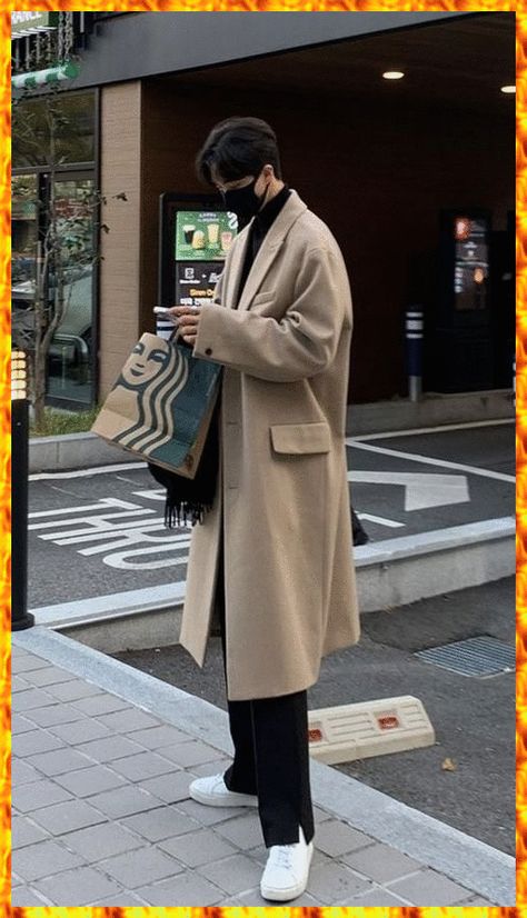 Kpop Outfits Men Airport Fashion, Beige Overcoat Men Outfit Korean, Korean Coat Outfits Men, Kdrama Fashion Outfits Men, Korean Boy Outfit, Winter Outfits Men Streetwear, Korean Street Fashion Men, Fall Travel Outfit, Outfits Men Streetwear