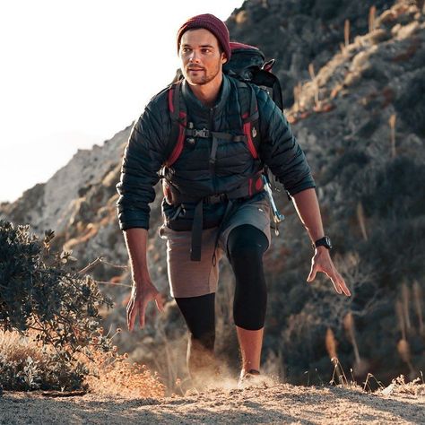 Trekking Outfit Men, Outdoorsy Style Men, Hiking Outfit For Men, Men Hiking Outfit, Camping Outfits Men, Hiking Pose, Hiking Outfit Men, Trekking Outfit, Mens Outdoor Fashion