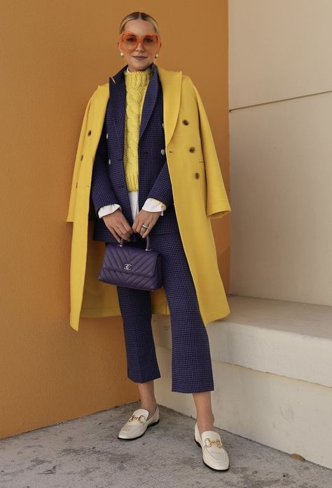 Contrast Outfit, Preppy Chic Outfits, Street Style 2022, Blair Eadie, Combination Fashion, Parisienne Chic, Atlantic Pacific, Color Blocking Outfits, Looks Street Style