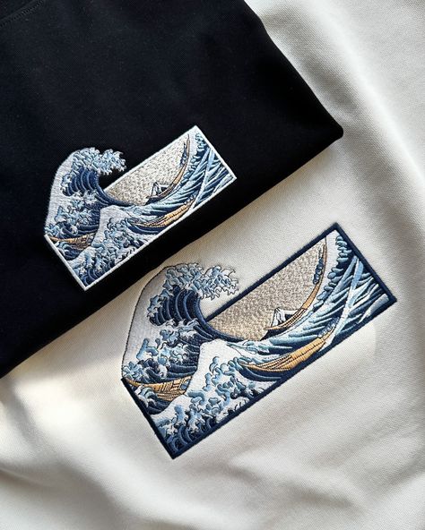 THE GREAT WAVE OFF KANAGAWA 🌊 version 2.0 Created for those who love minimalism and want to incorporate our clothing into a classic style. Embroplace.com Vase With Fifteen Sunflowers, Surf Club, Japanese History, The Great Wave, Embroidered Designs, Unique Hoodies, Great Wave Off Kanagawa, Edo Period, Mount Fuji