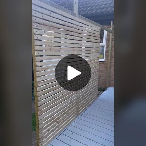 How to make a privacy wall on the patio in the garden Privacy Wall, Diy Fence, Privacy Walls, Diy Hacks, Interior Inspo, In The Garden, The Garden, Fence, Diy Home Decor