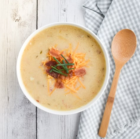 Rich, creamy and satisfying recipe for low-FODMAP Slow-Cooker Baked Potato Soup; Gluten-free. Fodmap Slow Cooker, Ibs Friendly Food, Fodmap Chicken, Fodmap Recipes Dinner, Low Fodmap Chicken, Low Fodmap Snacks, Fodmap Snacks, Low Fodmap Diet Recipes, Slow Cooker Baking