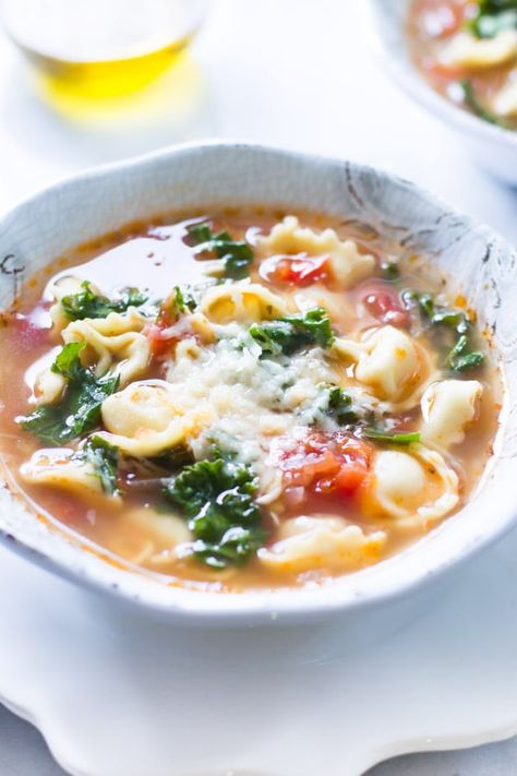 Kale Tomato Tortellini Soup-This Kale Tomato Tortellini Soup with has become the favourite soup at home just because it is so flavourful and it is the easiest soup to make ever! Tortellini Kale Soup, Easy Kale Recipes, Easy Soups To Make, White Bean Kale Soup, Ground Turkey Pasta, Tomato Tortellini, Kale Soup Recipes, Tomato Tortellini Soup, Fall Soup Recipes