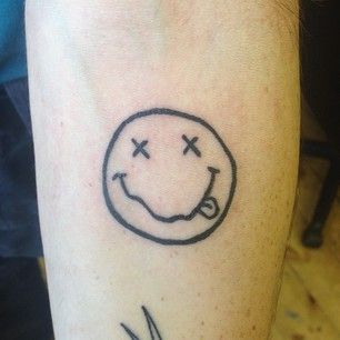 Nirvana Tattoo, Smiley Face Tattoo, Indie Tattoo, 90s Tattoos, Stick Poke Tattoo, Petit Tattoo, Grunge Tattoo, Polynesian Tattoos, Sharpie Tattoos