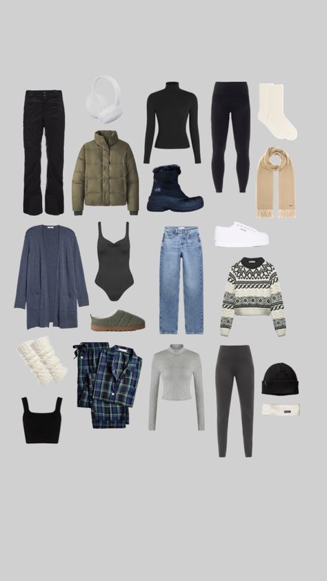 Ski Capsule Wardrobe, Ski Holiday Packing List, Ski Trip Boots, Ski Clothes Women Evo, Ski Trip Clothes, Hiking Pics, Holiday Capsule Wardrobe, Capsule Closet, Mountain Outfit