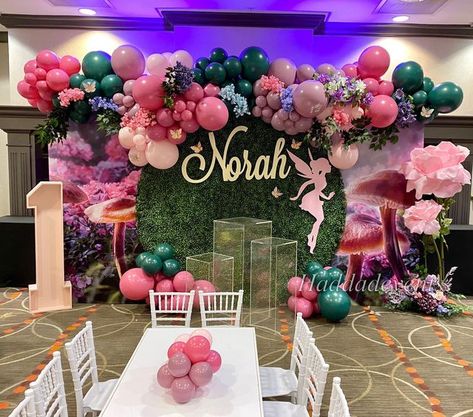 Enchanted 1st Birthday Party, Enchanted Forest Themed Backdrop, Enchanted Forest 1st Birthday Girl, Enchanted Forest First Birthday, Enchanted Forest Balloon Decorations, Enchanted Forest Balloons, Fairy Theme Birthday Party Backdrop, Enchanted Forest Balloon Backdrop, Enchanted Forest Balloon Arch