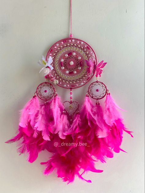 Pink Dream Catcher, Dream Catcher Pink, Pink Dreamcatcher, Dream Catcher Decor, Pink Wall Decor, Indian Crafts, Pink Wall, Handmade Wire Jewelry, Hang Over