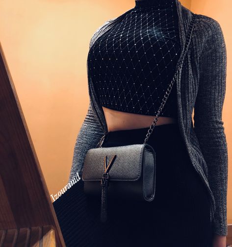 Valentino Bag Outfit, Valentino Bag, Bag Outfit, Valentino Bags, The Bag, Casual Fall, Women Style, Cloth Bags, Black And Grey