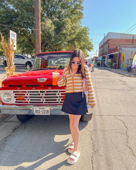 if there’s food trucks i’m in!!!!🫶🏻🍗🎃🍨🍂🦇🍋 @crazywaterfestival #fallaesthetic #fallactivities #fallmood #easyoutfit #pinterestaesthetic #pintereststyle fall outfit inspo, fall outfit ideas, fall food festival, fall aesthetic, pinterest fashion, lifestyle aesthetic, crazy water festival, small town festival Small Town Festival, Aesthetic Crazy, Fashion Lifestyle Aesthetic, Town Festival, Water Festival, Outfit Ideas Fall, Lifestyle Aesthetic, Fall Food, Fall Outfit Ideas