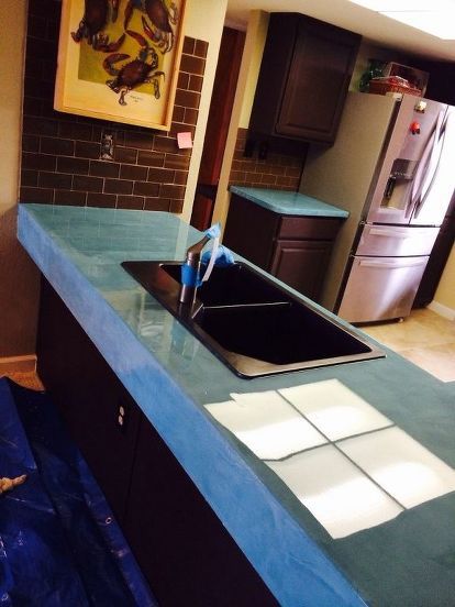 s 13 ways to transform your countertops without replacing them, bathroom ideas, countertops, kitchen design, Change the color with tinted cement Butlers Bar, Stunning Countertops, Kitchen Concrete Countertops, Cement Counter, Diy Concrete Counter, Replacing Countertops, Island Painting, Countertop Makeover, Installing Laminate Flooring