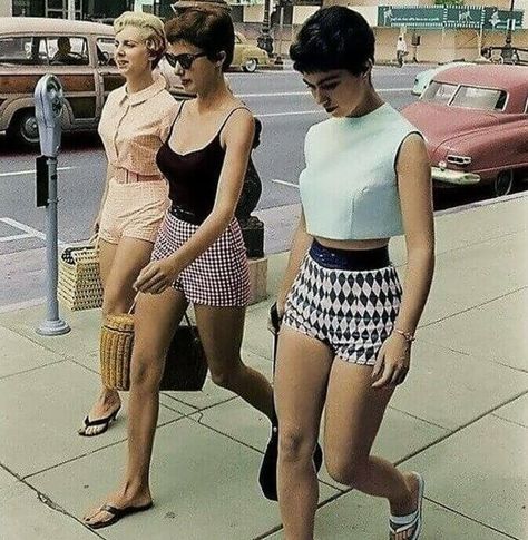 California Shopping, Early 60s Fashion, Retro Ootd, Vintage Summer Outfits, 60s Women, 60s 70s Fashion, Early 60s, Model Design, Robin Williams