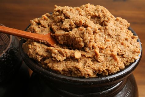 How to make Doenjang, Fermented soybean paste from Maangchi.com South Korean Food Recipes, Gluten Free Asian Food, Doenjang Recipe, Gluten Free Asian, Soybean Paste, South Korean Food, Recipes Korean, Korean Food Recipes, Fermentation Recipes