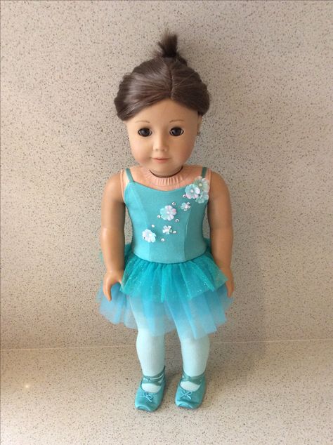 Sweetest little ballerina wearing her Ombre Ballet outfit.  American Girl. #Americangirldoll #Americangirldolldownunder American Girl Ballet, Ballet Outfits, Ballet Outfit, Girl Ballerina, Ballet Doll, Ballerina Outfit, Ballet Clothes, Little Ballerina, Contemporary Outfits