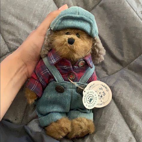 Made In 1979 Boyds Bear Stuffed Bear Is An Original With Real Tags And Everything Tru Collectors Addition Opened To Offers Teddy Bear Accessories, Teddy Clothes, Build A Bear Outfits, Hugs And Kisses Quotes, Stuffed Bear, Bear Hugs, Silly Goofy, Bear Bear, Boyds Bears