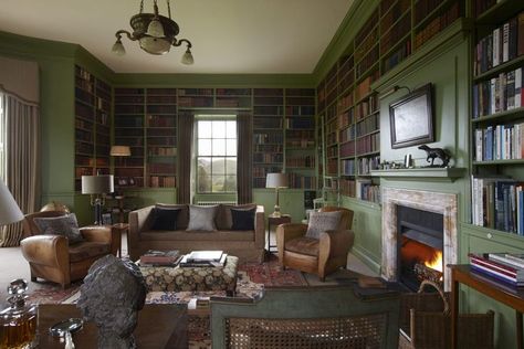 Country Home Style, Interior Design Country, British Interior Design, Scottish House, Garden Magazine, British Interior, Dutch Furniture, English Decor, Traditional Contemporary