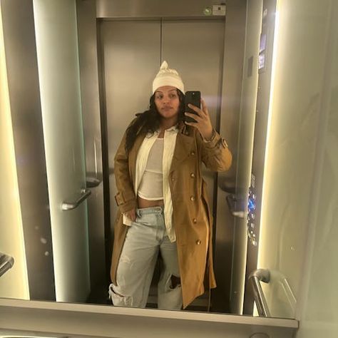 The Elevated Basic Model Paloma Elsesser Constantly Wears Amelia Gray Hamlin, Paloma Elsesser, Models Off Duty Style, Outfit Formulas, Layer Dress, Perfect Jeans, Models Off Duty, Basic Outfits, Comfy Outfits