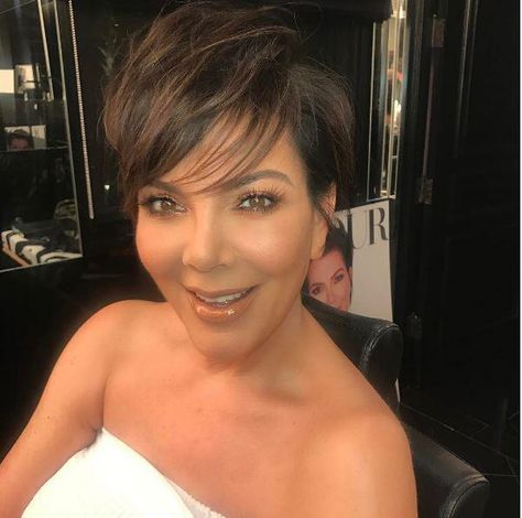 Short Pixie Over 50, Pixie Over 50, Kris Jenner Haircut, Kris Jenner Hair, Jenner Hair, Super Hair, Trendy Hair, Trending Haircuts, Kris Jenner