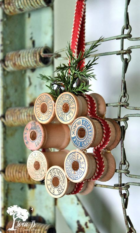 DIY Salvaged Junk Projects 453 - Tart tin snowman, spool wreath, tree shelf, faux gingerbread, stenciled stocking, plus! Features and NEW up-cycled projects! Spool Of Thread Ornament, Thread Spool Wreath, Wooden Thread Spools Crafts Diy, Old Wood Thread Spools Ideas, Wooden Sewing Spool Ideas, Thread Spool Christmas Tree, Wooden Thread Spool Wreath, Crafts With Old Wooden Thread Spools, Wood Thread Spool Ideas Diy Projects