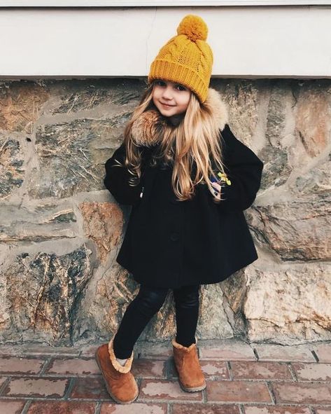 Very good for the price I recommend it it fits very well🙂👍 Girls Winter Fashion, Kids Winter Outfits, Mode Tips, Clothing Guide, Kids Fashion Clothes, Winter Kids, Baby Outfits