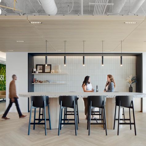 Office Cafeteria Design Modern, Office Cafeteria Design, Canteen Design, Office Cafeteria, Cafeteria Design, Work Cafe, Aircraft Maintenance, Arch Interior, Corporate Interiors