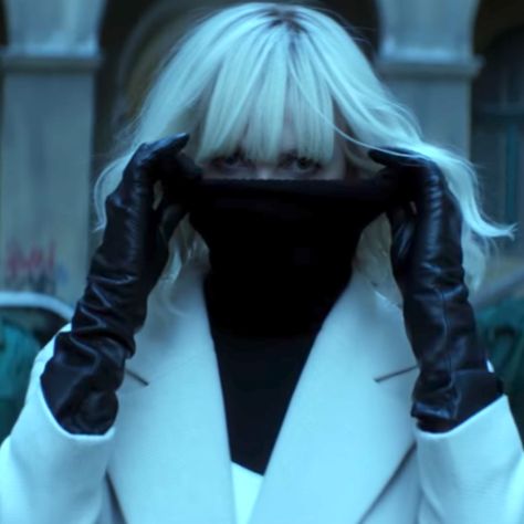 This 'Atomic Blonde' Trailer Promises the Female 'John Wick' You Didn't Know You Needed | GQ Atomic Blonde Outfits, Atomic Blonde Charlize Theron, Balalaika Black Lagoon, Charlize Theron Hair, Spy Girl, Atomic Blonde, Action Movie, Black Lagoon, Charlize Theron