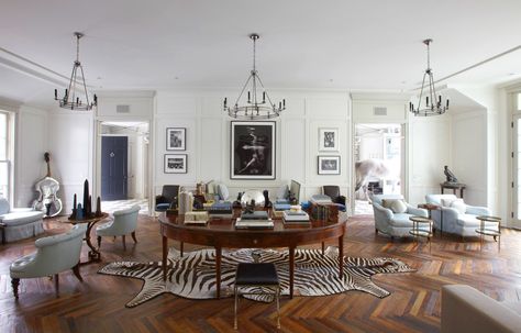 Design by Windsor Smith Los Angeles Interior Design, Herringbone Wood Floor, American Interior, Windsor Smith, Herringbone Floor, Luxe Interiors, Interior Design Portfolio, A Living Room, Interior Design Firms