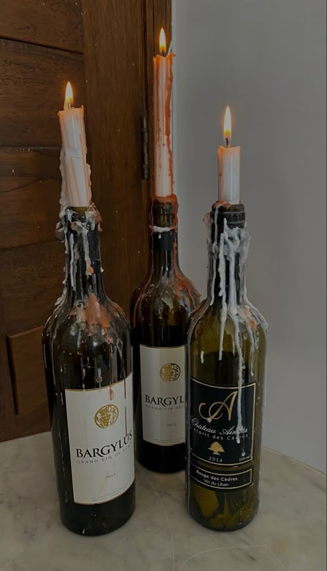 Candles At Home, Wow Photo, Candles Aesthetic, Wine Christmas, Wine Candles, Wine Bottle Candles, Bottle Candles, Candle Aesthetic, A Potato