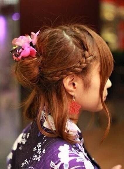 10 Amazing Japanese and Korean Bun Hairstyles [2019 Trend] Yukata Hairstyle, Japanese Hairstyle Traditional, Hairstyles Asian, Half Bun Hairstyles, Japanese Yukata, Traditional Hairstyle, Low Bun Hairstyles, Braided Bun Hairstyles, Spiky Hair