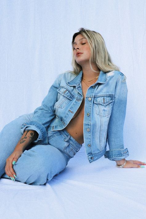 Denim Photoshoot, Denim Editorial, Zara Denim Jacket, Canadian Tuxedo, Creative Photoshoot Ideas, Indigo Jeans, Denim Day, Beauty Shoot, Cute Poses For Pictures