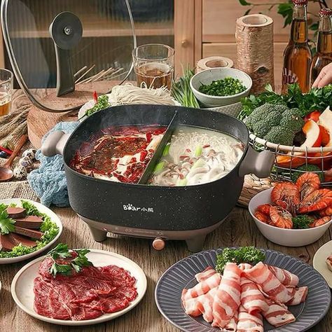 Asian Home Gadgets, Korean Kitchen, Crockery Design, Chinese Cooking Recipes, Korean Cooking, Lunch Box Containers, Asian Kitchen, Kitchen Games, Kitchen Gadgets Unique