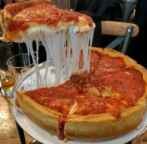 Pizza Chicago, Chicago Deep Dish, Chicago Style Deep Dish Pizza, Deep Dish Pizza Recipe, Chicago Deep Dish Pizza, Chicago Style Pizza, Chicago Pizza, Deep Dish Pizza, Deep Dish