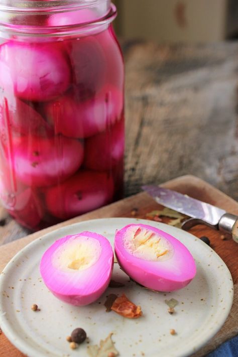 Classic Pickled Eggs are so Easy to Make | Kitchen Frau Beet Pickled Eggs, Pickled Egg, Pickled Eggs Recipe, Cooking Beets, Whole 30 Snacks, Pickled Eggs, Pickled Beets, Egg Recipe, Red Beets