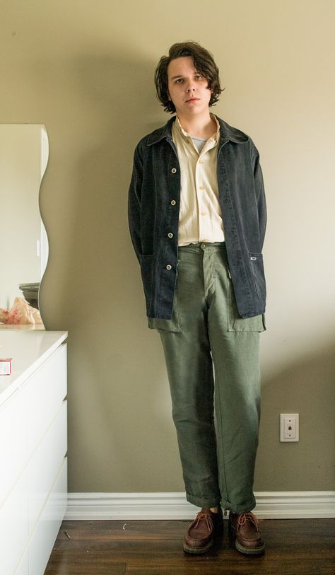 MFA Wearing Overshirts - Album on Imgur Mens Vintage Fashion 50s, Mens Chore Coat Outfit, Ootd Cowok Casual, Chore Coat Outfit, Tom Outfit, Chore Coat Men, Aesthetic Closet, Queer Clothes, Interesting Style