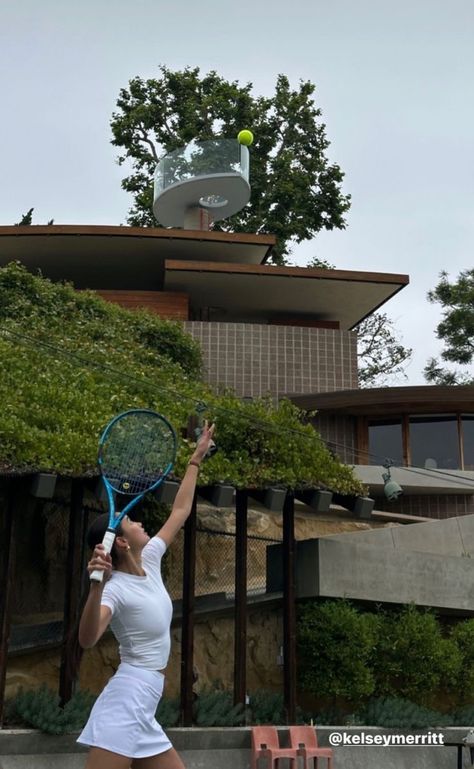 Aesthetic Greenery, Tennis Girl Aesthetic, Mode Tennis, Tennis Core, Over The Country Club, Tennis Lifestyle, Tennis Girl, Kelsey Merritt, Tennis Photos